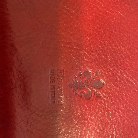 Beautiful Red Italian leather purse from Italy! - Picture 7 of 8
